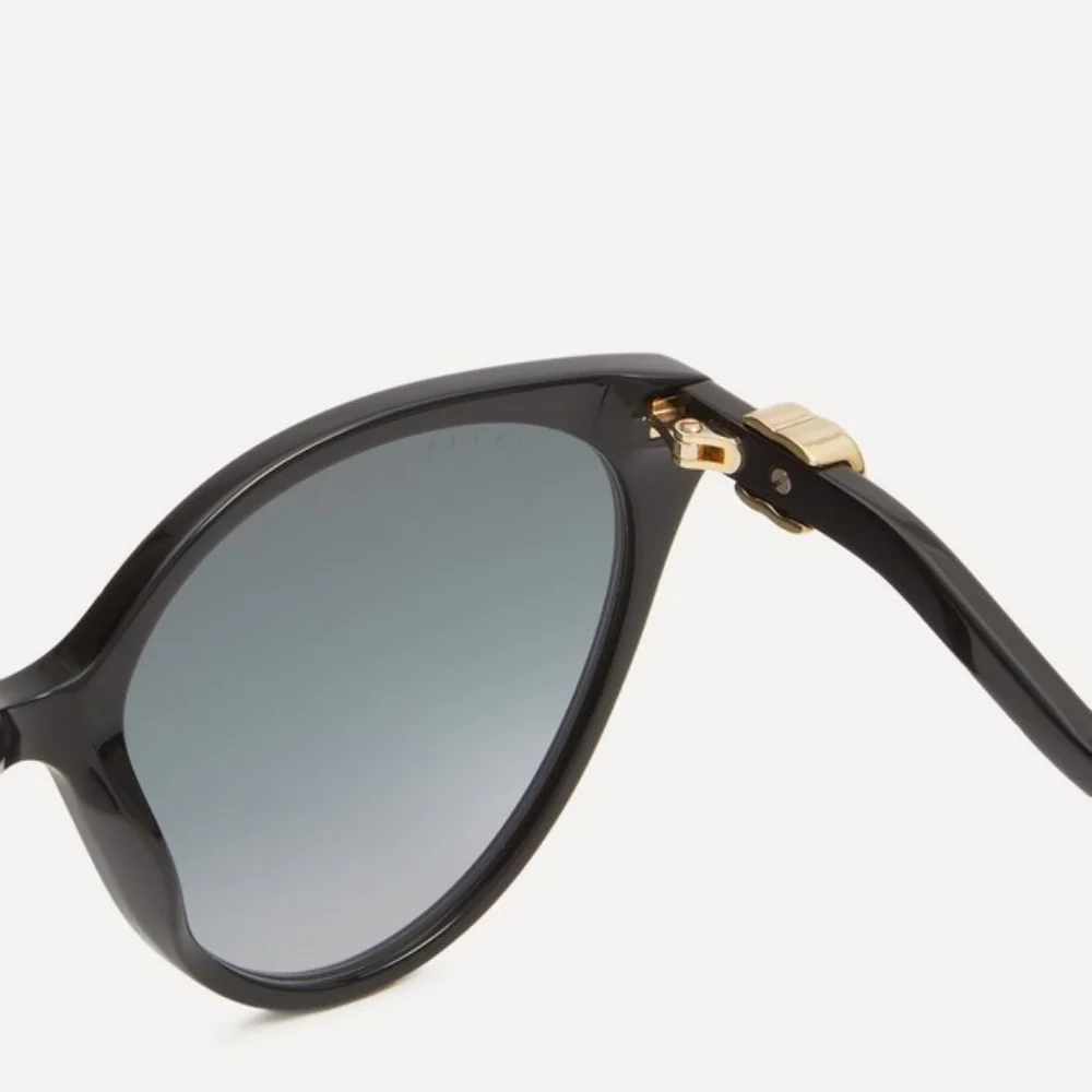 New 💯 Original Gucci Grey Cat Eye Ladies Sunglasses GG1011S 001